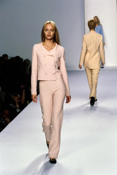 Look 17